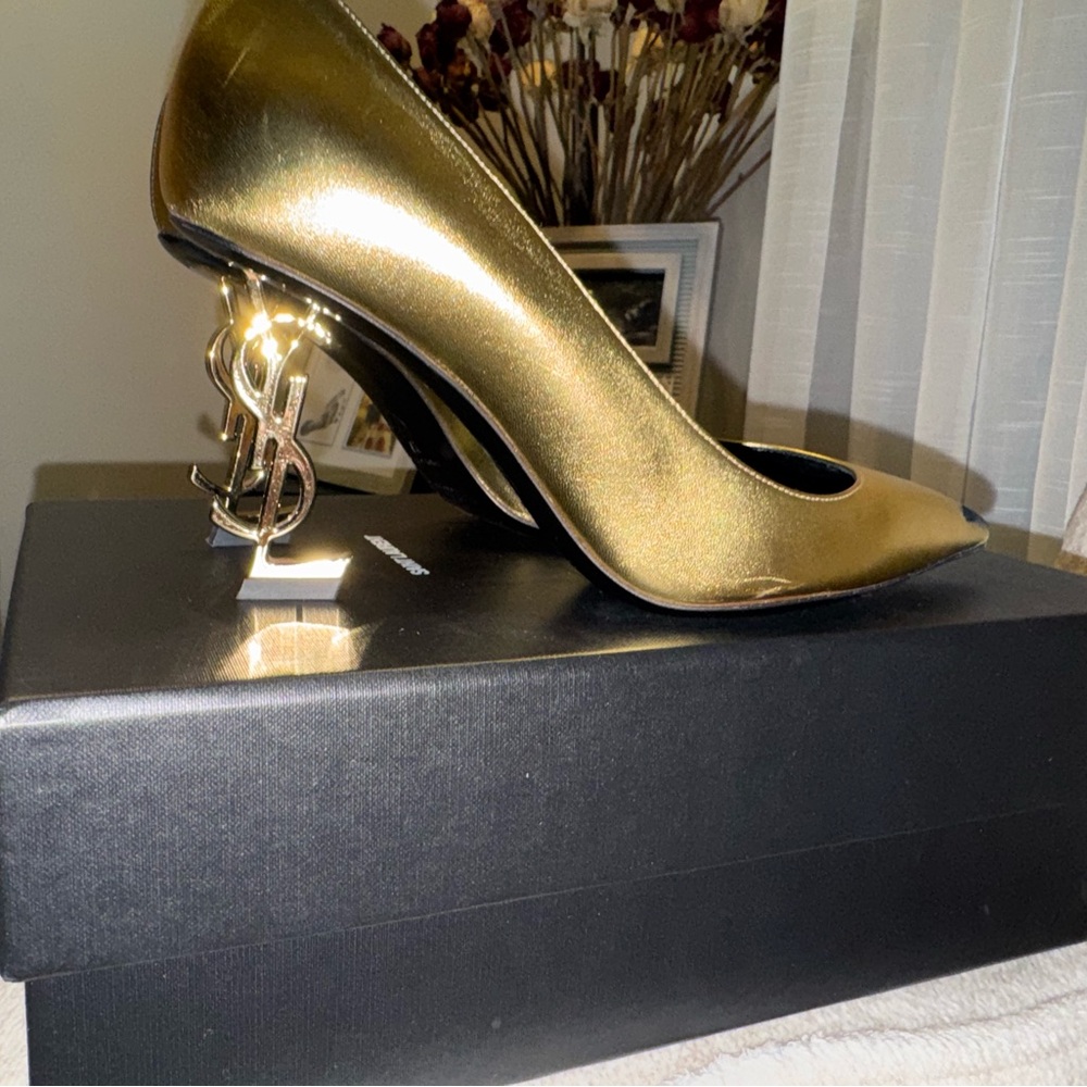 Saint Laurent Metallic Gold Pointed Toe Logo-Heel Pump